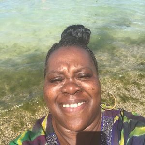 Meet your Posher, Robin